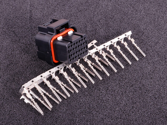 connector_amp_28--001