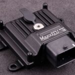 MaxxECU MINI unit with threaded MAP connection